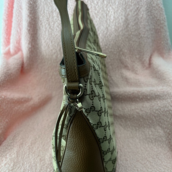 Authentic Preloved Excellent Condition Gucci Hobo Handbag/Shoulder bag - Picture 2 of 2